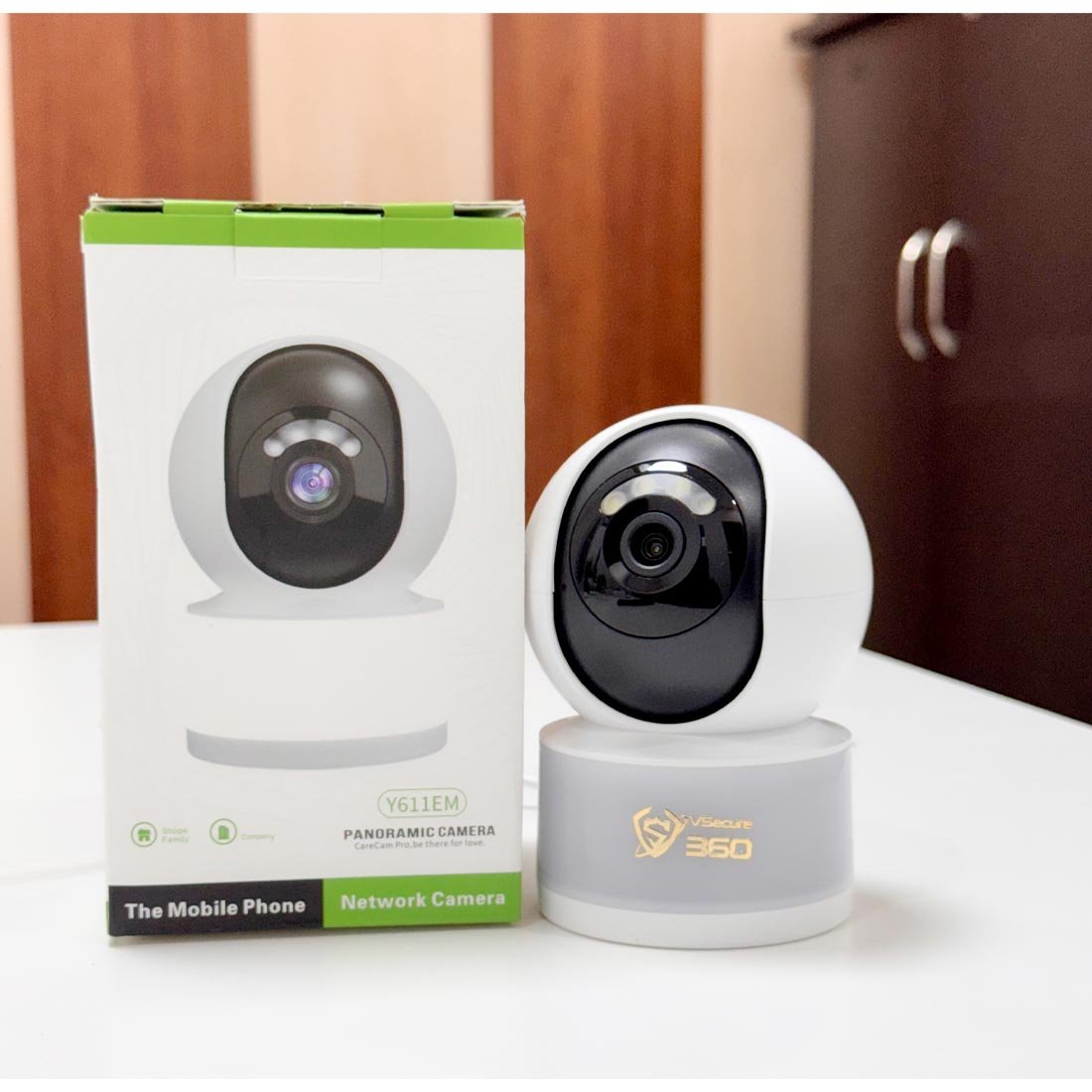 3 LED Bulb WiFi Camera with Smart 360° Surveillance